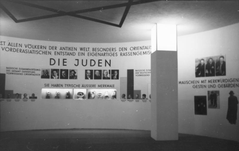 File:Bundesarchiv Bild 119-04-29-36, München, Ausstellung "Der ewige Jude".jpg