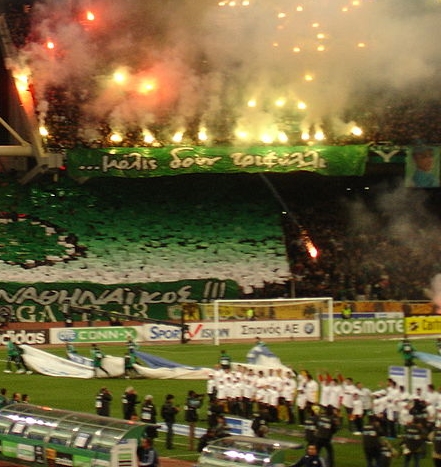 File:PANATHINAIKOS FANS.JPG