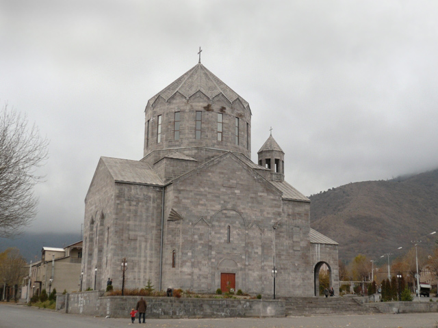 Файл:Vanadzor-new-church.jpg