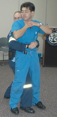 File:Abdominal thrusts3.jpg