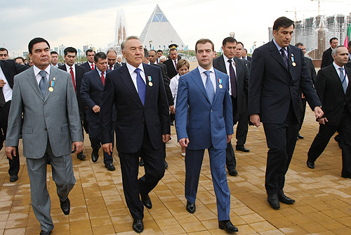 Файл:Dmitry Medvedev in Kazakhstan 5 July 2008-4.jpg