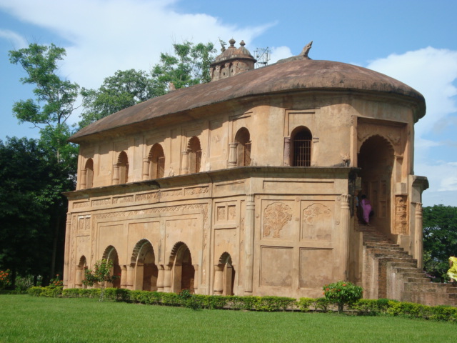 File:Ranghar Pavallions, Joysagar, Sivasagar.JPG