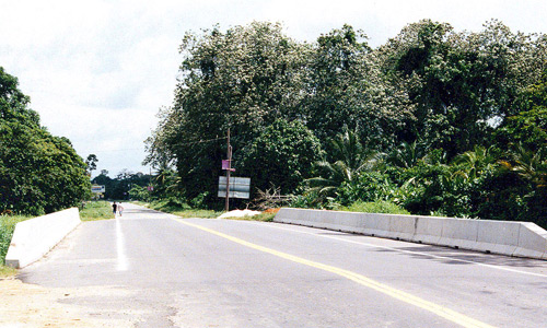 File:Soesdyke-Linden Highway.jpg