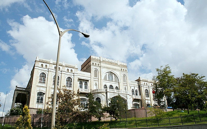 Файл:State Painting and Sculpture Museum of Ankara.jpg