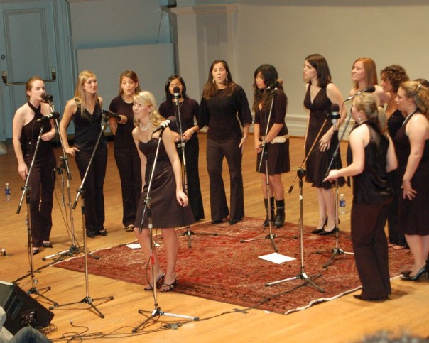 File:Belles at Virginia Gentlemen concert.jpg