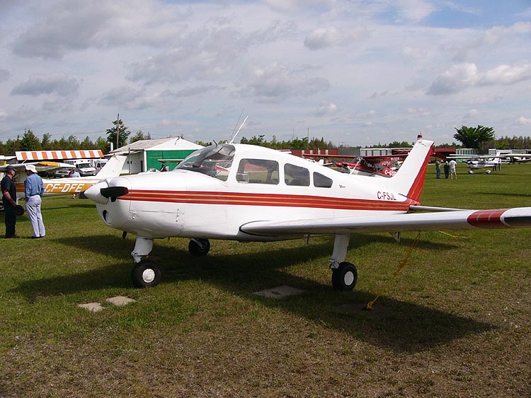 Beechcraft A23 Musketeer (C-FSJL).