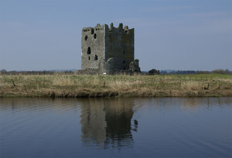 File:Threave Castle 20080422 - view from Dee.jpg