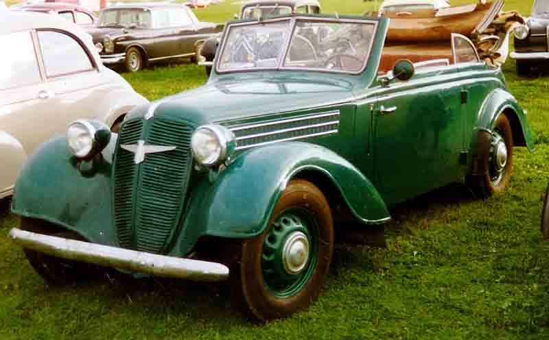 Archivo:Adler 2 Liter Cabriolet 1939.jpg