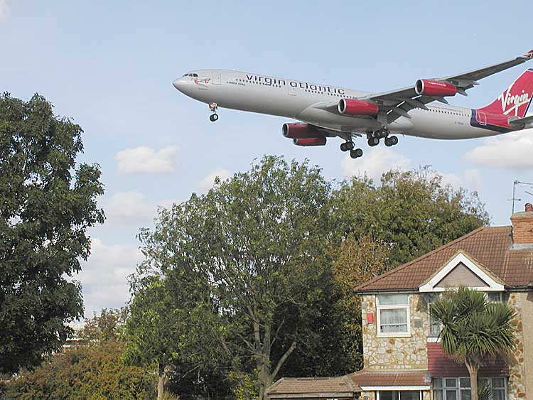 File:Virginatl.over.heathrow.750pix.jpg