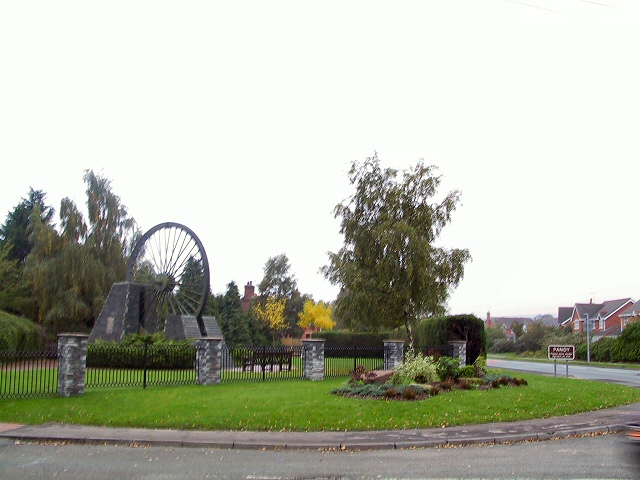 File:Gresford Memorial - geograph.org.uk - 65630.jpg