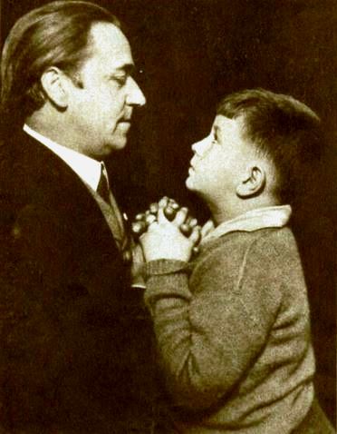 File:Noah Beery Sr & Son - Mar 1922 Silverscreen.jpg