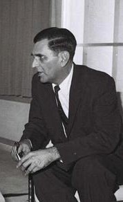 Archivo:Roberto Sanches Vilella 1958.jpg