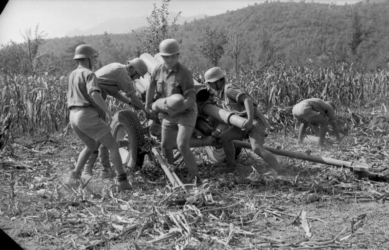 File:Bundesarchiv Bild 101I-304-0643-11A, Italien, Soldaten mit "Nebelwerfer".jpg