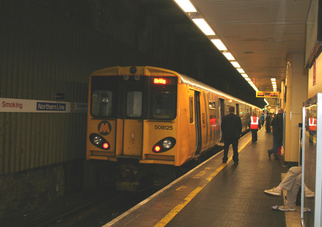 File:Liverpool Central - Northern Line platform.jpg