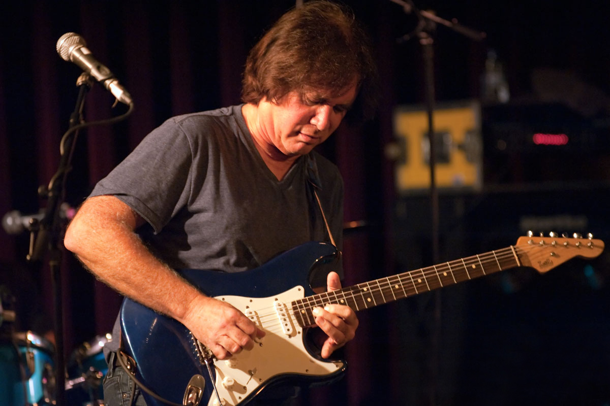 Carl Verrheyen performing with his band at Paradox, Tilburg (November 16., 2013)