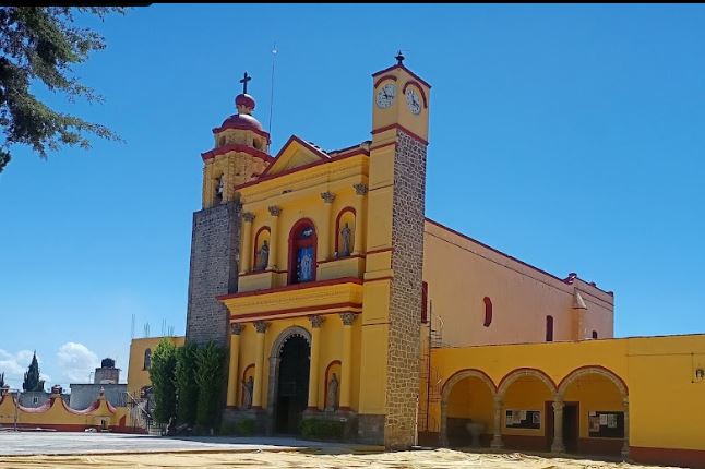 Archivo:Parroquia del pueblo de Santa Ana.jpg