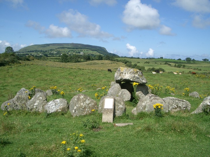 Archivo:Thap passage tomb.JPG