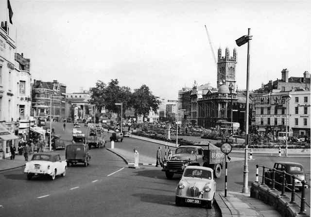 File:Bristol City Centre - geograph.org.uk - 1722823.jpg