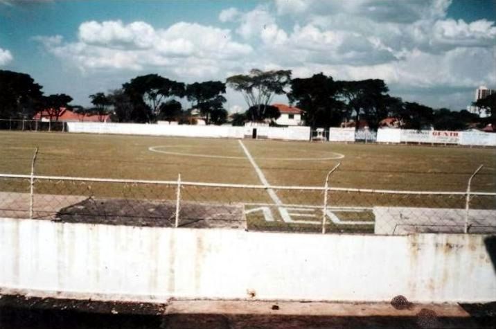 File:Estádio Mandaguari Esporte Clube, September 2009.jpg