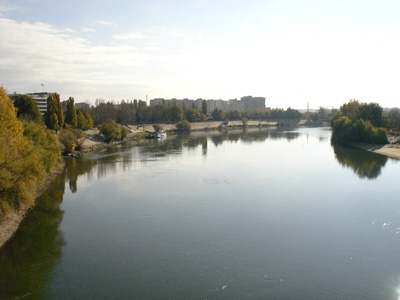 File:View of the Dniester(Nistru) river in Tiraspol.jpg