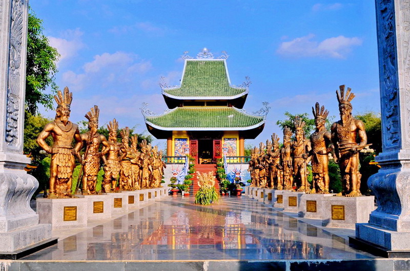 File:ĐỀN THỜ QUỐC TỔ HÙNG VƯƠNG - panoramio.jpg