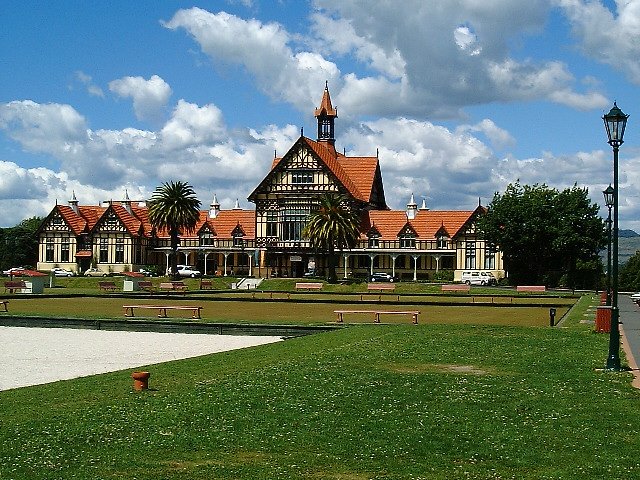 File:Rotorua Museum (897130257).jpg