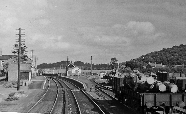 File:Abermule station - geograph.org.uk - 1737836.jpg