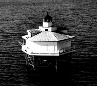 File:Great wicomico river light.PNG