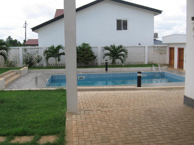 File:House in Kumasi - panoramio.jpg