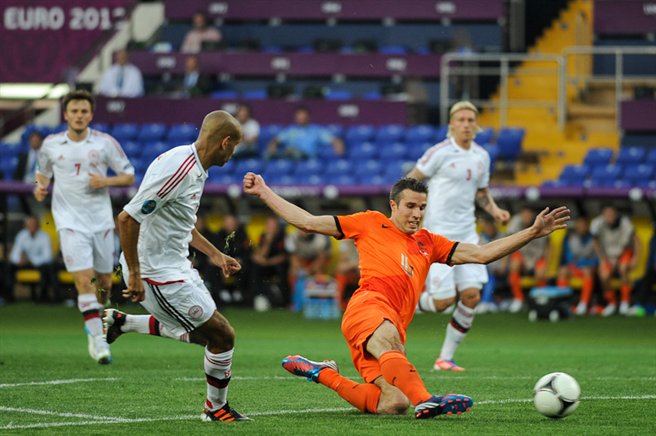 File:NED-DEN Euro 2012 (21).jpg