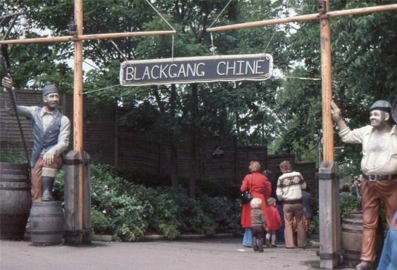 File:Blackgang Chine entrance ca 1979.jpg