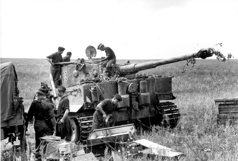 Файл:Bundesarchiv Bild 101I-022-2948-23, Russland, Panzer VI (Tiger I), Munition.jpg