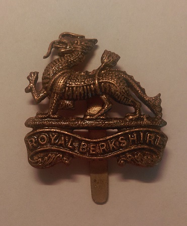 File:Royal Berkshire Regiment Cap Badge.jpg