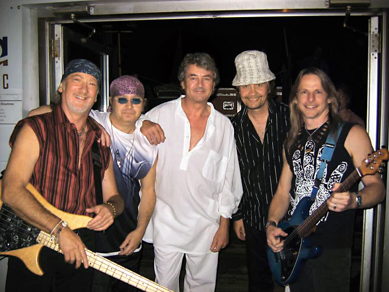 Файл:Deep Purple in 2004.jpg