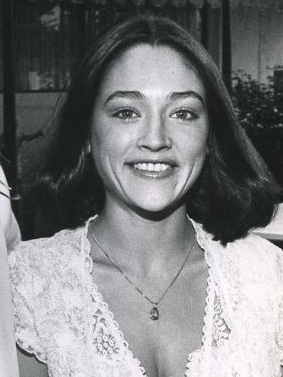 Archivo:Olivia Hussey ca. 1970s (cropped).png