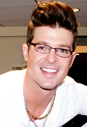 Файл:Robin Thicke 2012 cropped.jpg