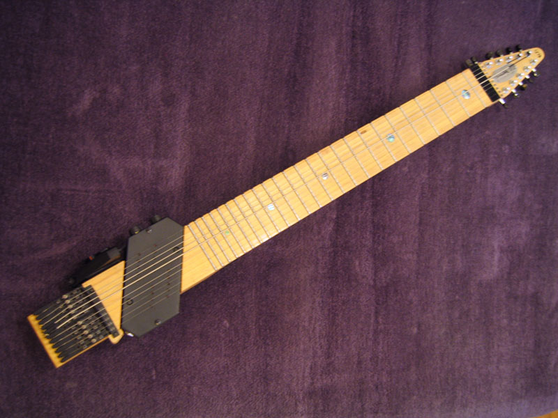 Файл:10 string Chapman Stick.jpg