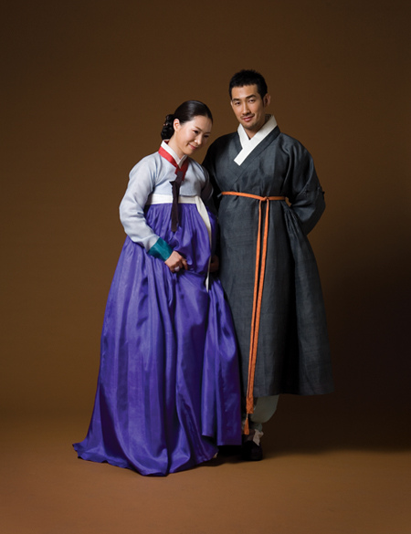 File:Hanbok (female and male).jpg