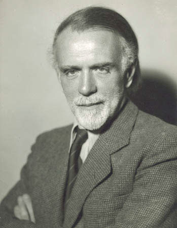 Файл:Kodály Zoltán 1930s.jpg