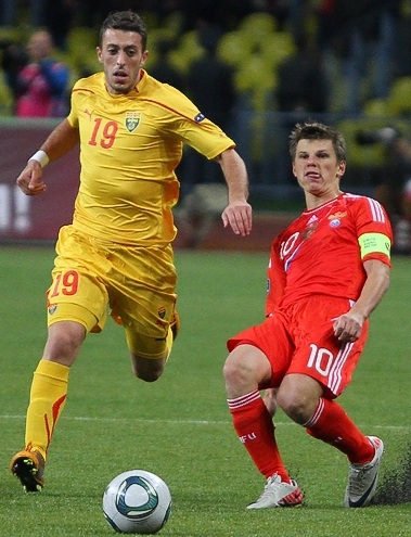 Файл:Agim Ibraimi and Arshavin 2011.jpg