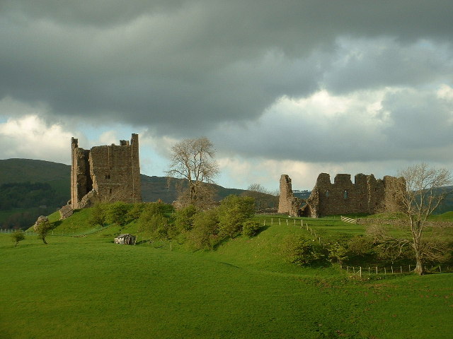 File:Brough Castle, Cumbria - geograph.org.uk - 7422.jpg