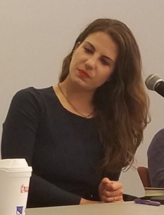 Archivo:Lauren Duca - 2017 (cropped).jpg