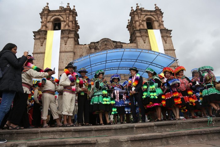 Archivo:Carnaval de Wapululos de Lampa.jpg