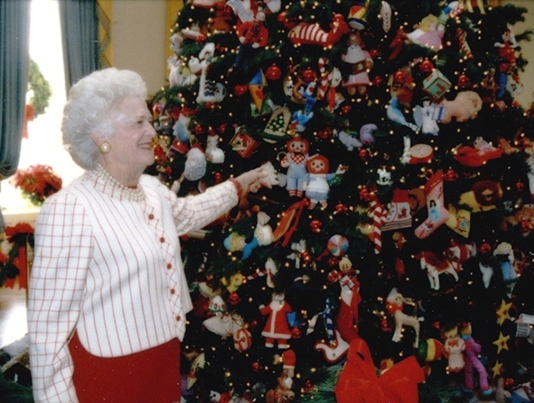 File:1991 Blue Room Tree.jpg