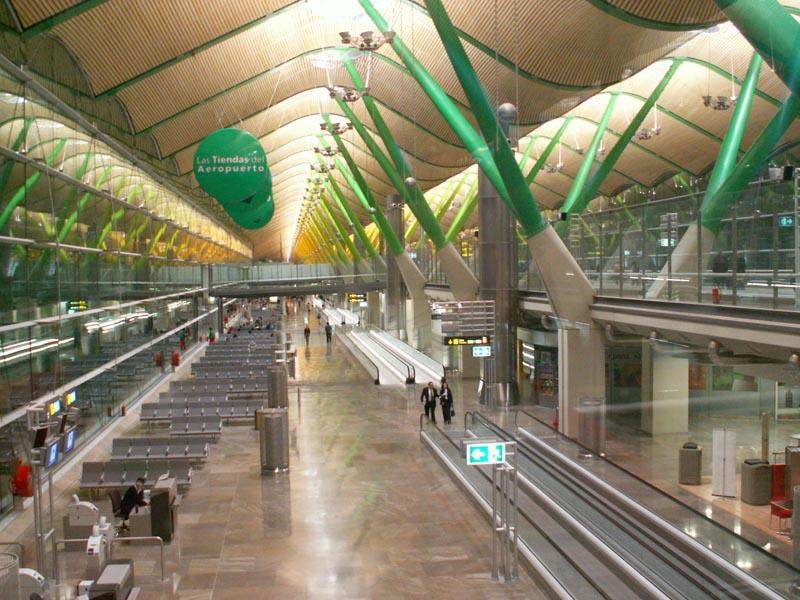 File:Barajas interior1.jpg