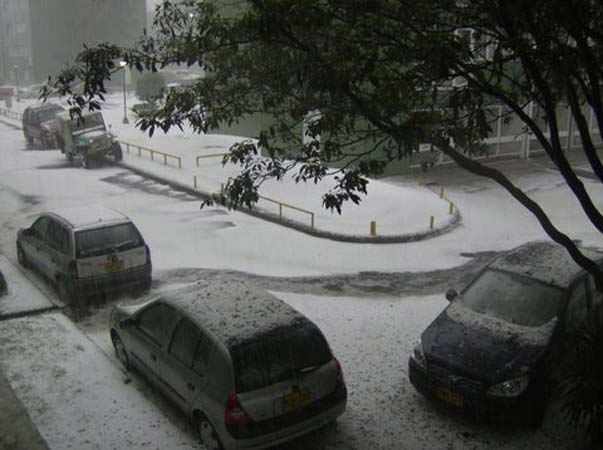 File:Hail in Bogota.jpg