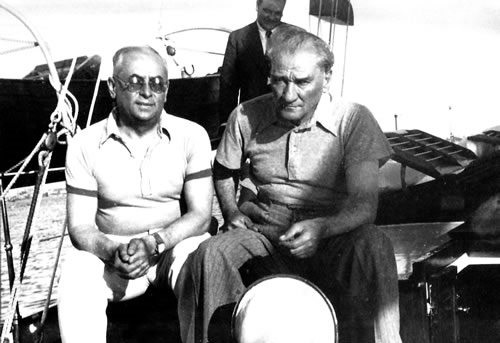 File:K.Atatürk ve Celal Bayar.jpg