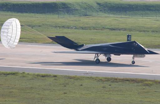 File:F-117 lands.jpg