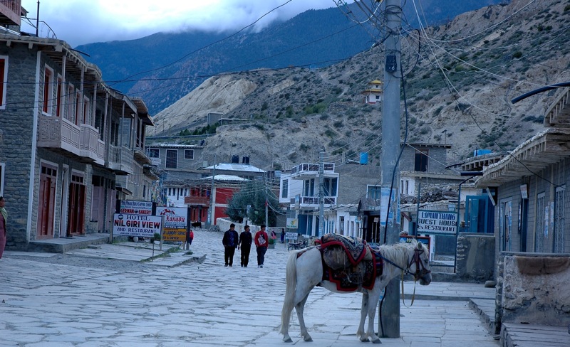 File:Jomsom (1340196722).jpg