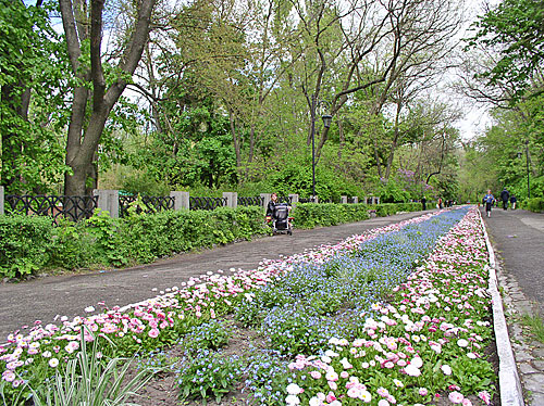 File:Park Nova Kakhovka.jpg